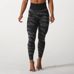 Golden Aesthetics Seamless Camo leggings and Orange themeless spots bra size L